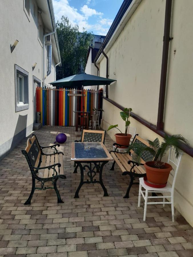 Apartament 2 Camere - Casa Divertis ブザウ エクステリア 写真