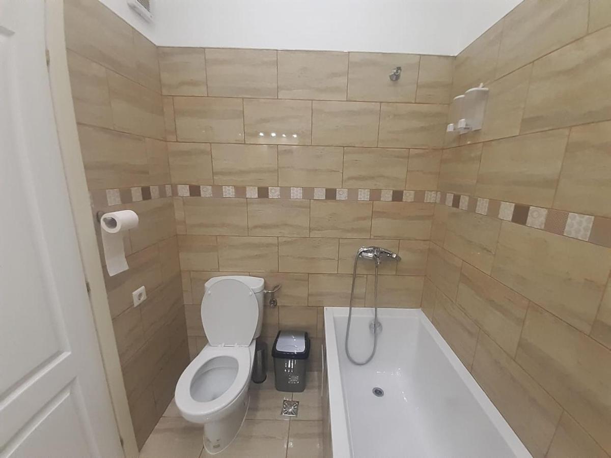 Apartament 2 Camere - Casa Divertis ブザウ エクステリア 写真